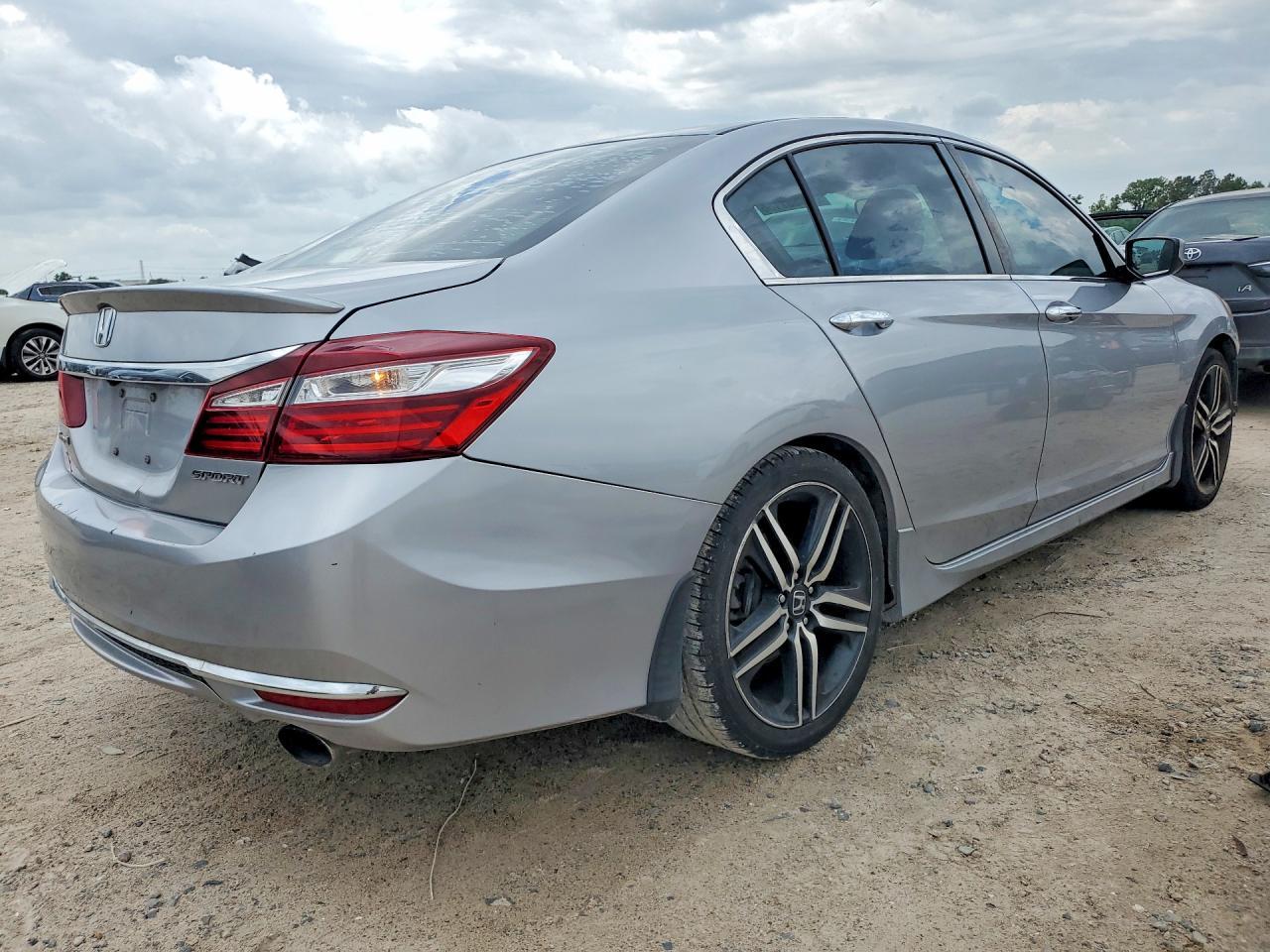 2017 Honda Accord Sport - Фото 3