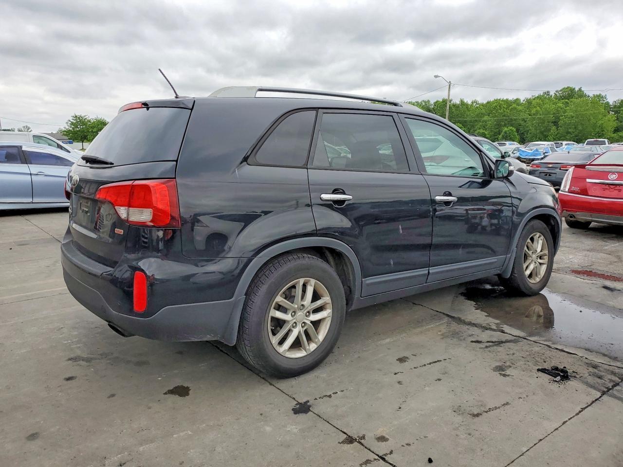 2014 Kia Sorento Lx - Image 3