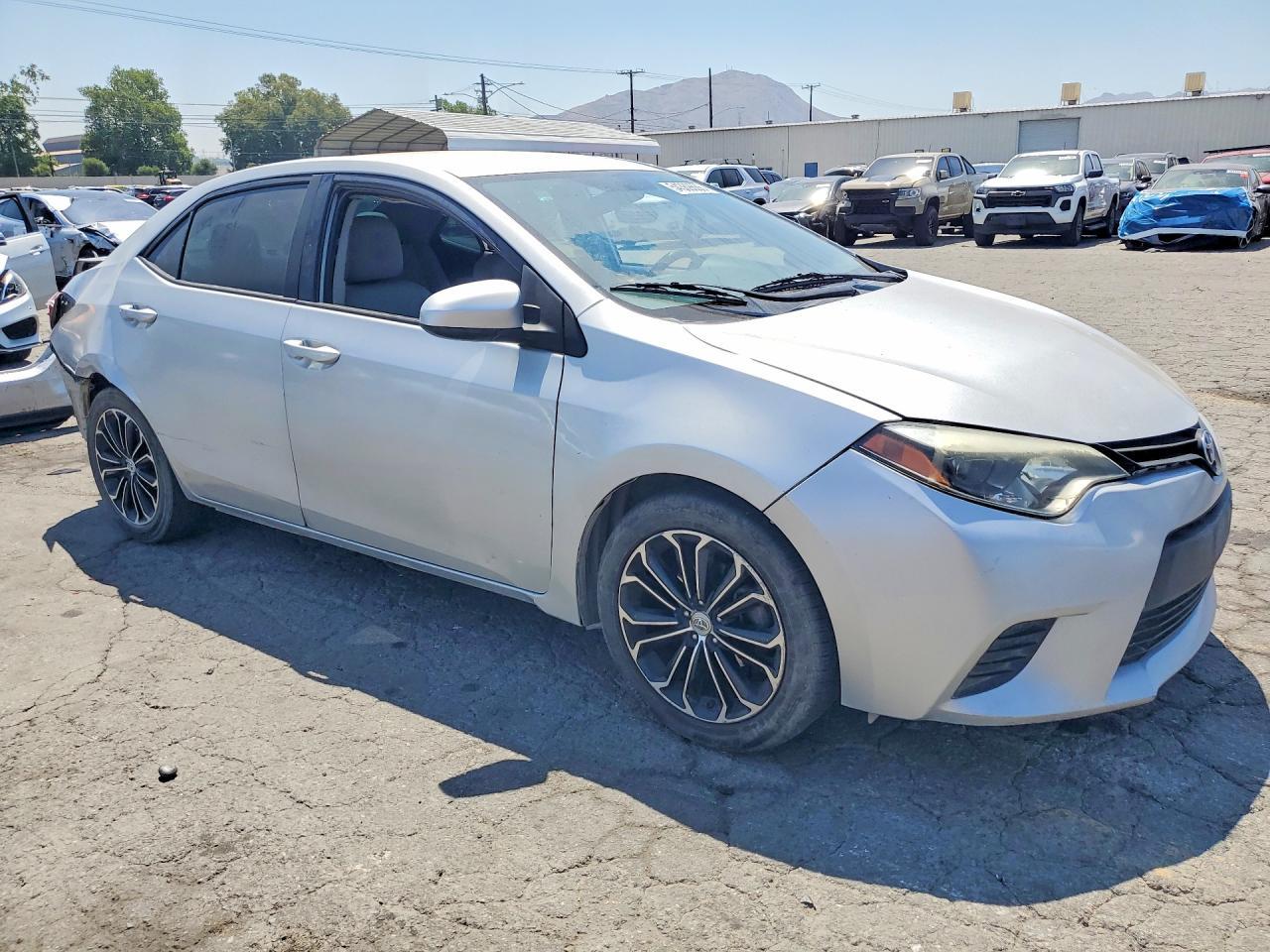 2014 Toyota Corolla Le - Image 4