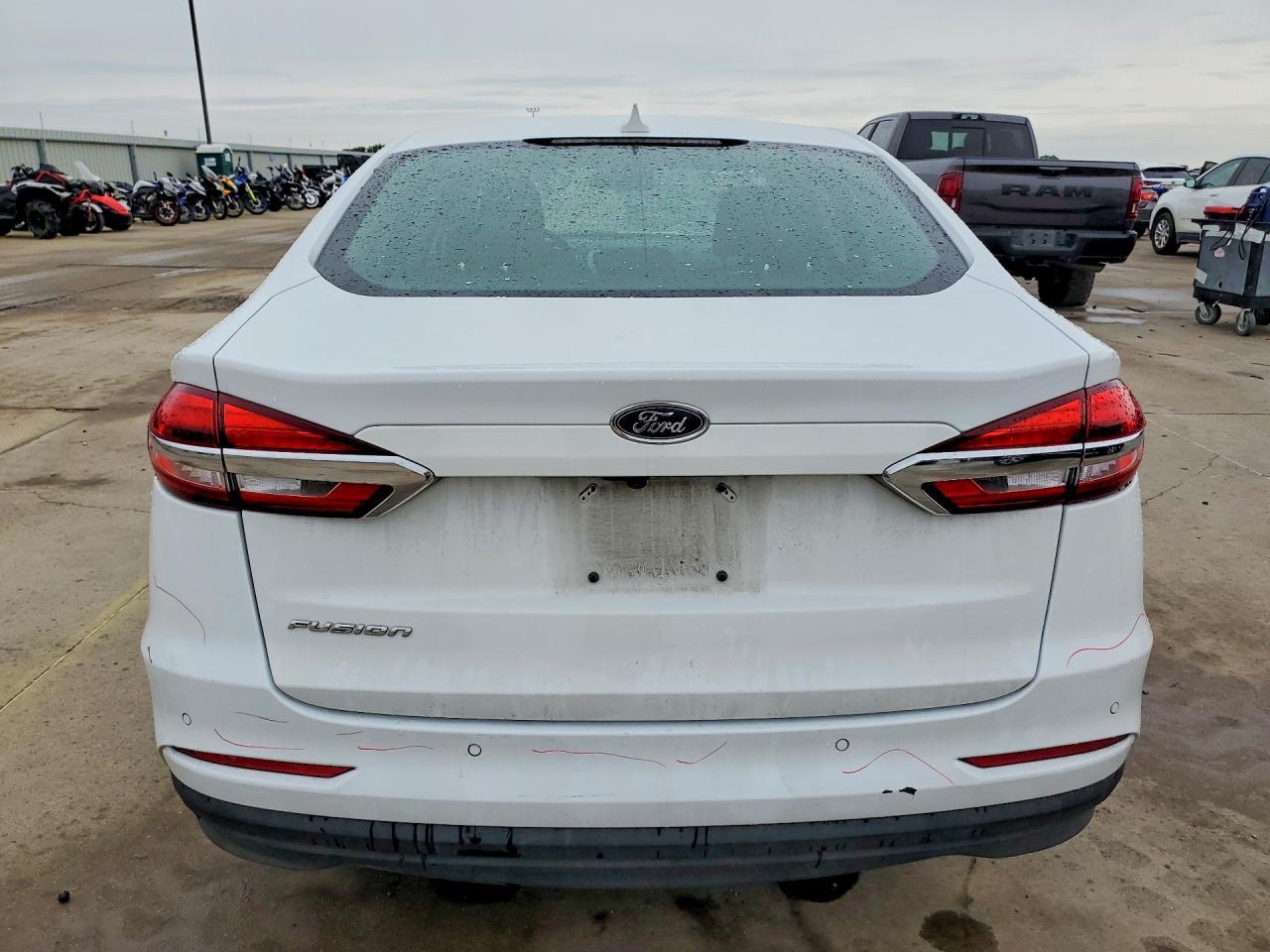 2020 Ford Fusion Se - Фото 6