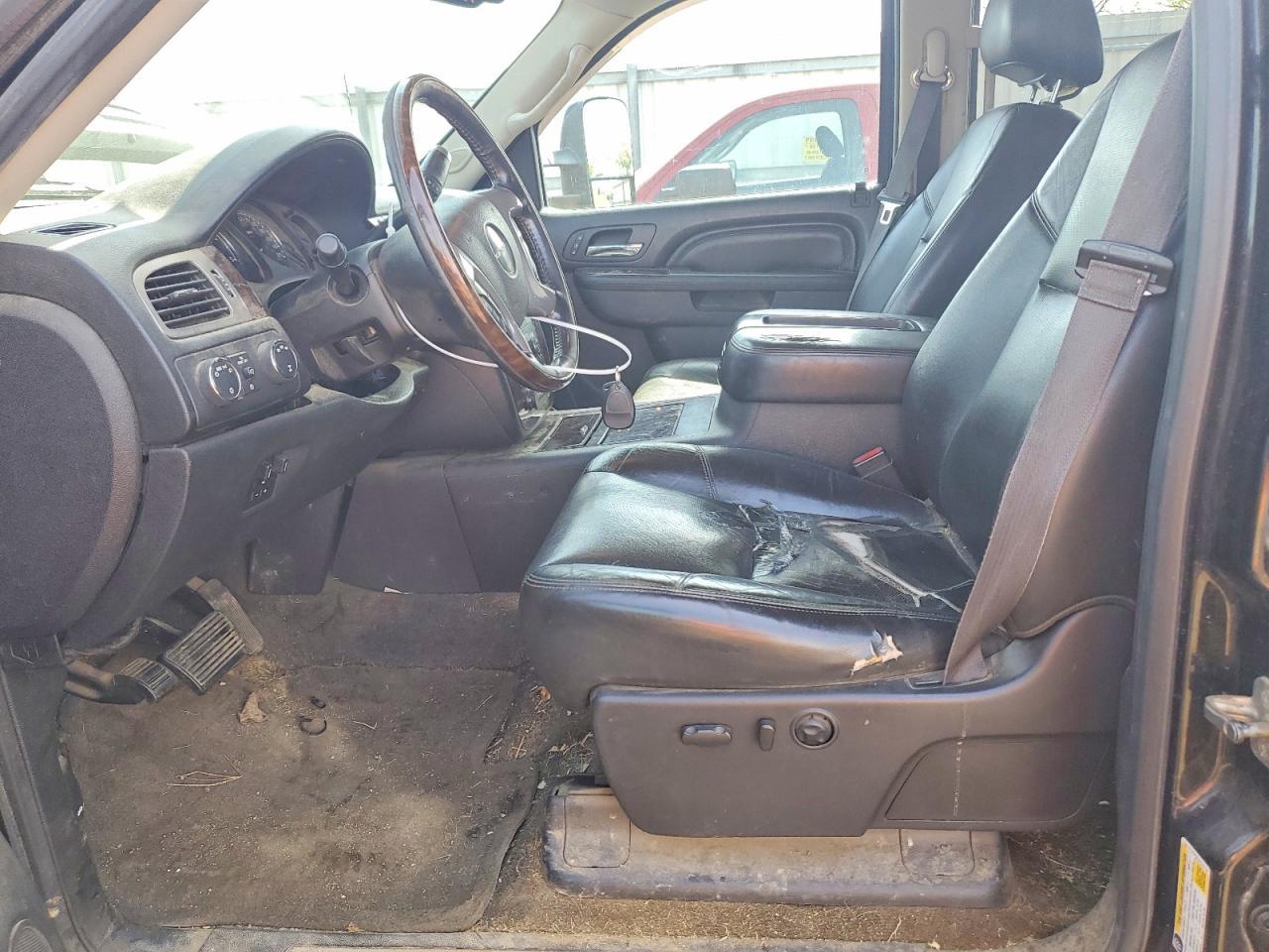 2013 GMC Sierra K3500 Denali - Image 7