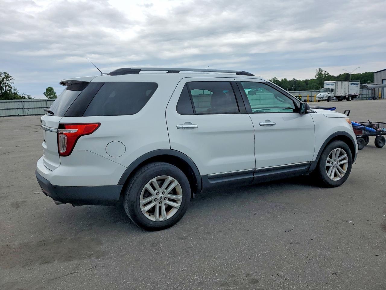2015 Ford Explorer Xlt - Фото 3
