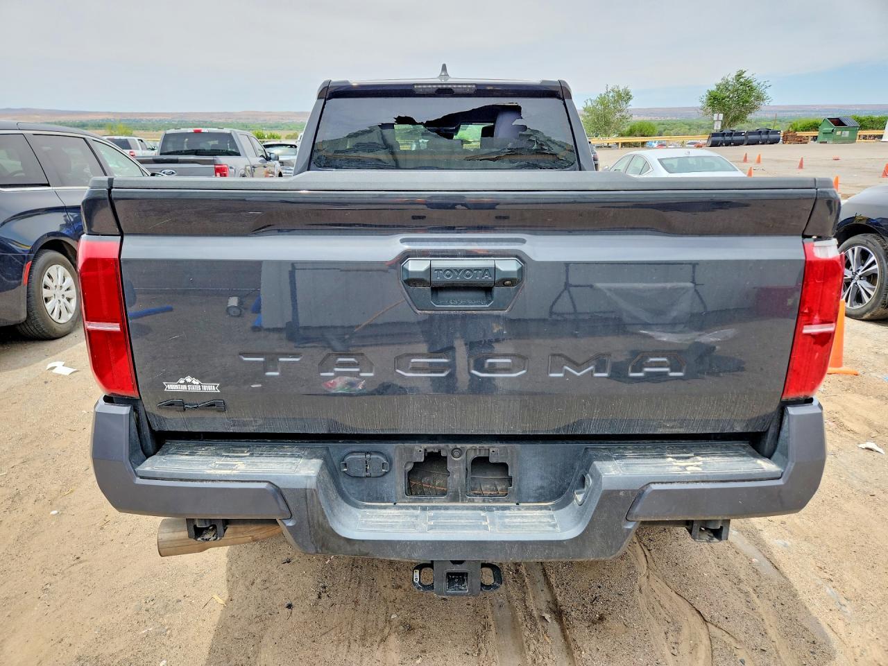 2025 Toyota Tacoma Trd Off-Road - Image 6