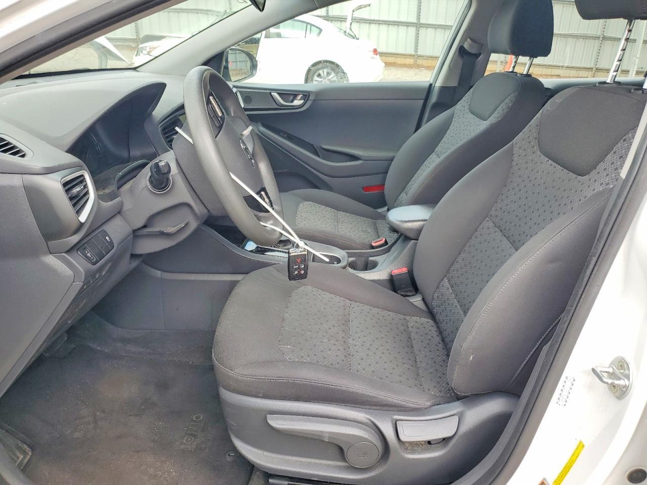 2017 Hyundai Ioniq Blue - Image 7