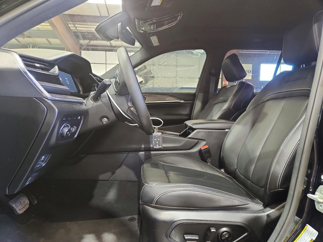 2024 Jeep Grand Cherokee Overland 4Xe - Фото 7