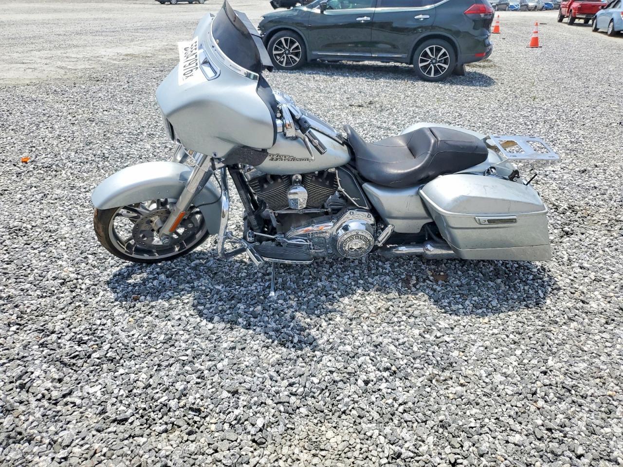 2014 Harley-Davidson Flhx Street Glide - Image 3