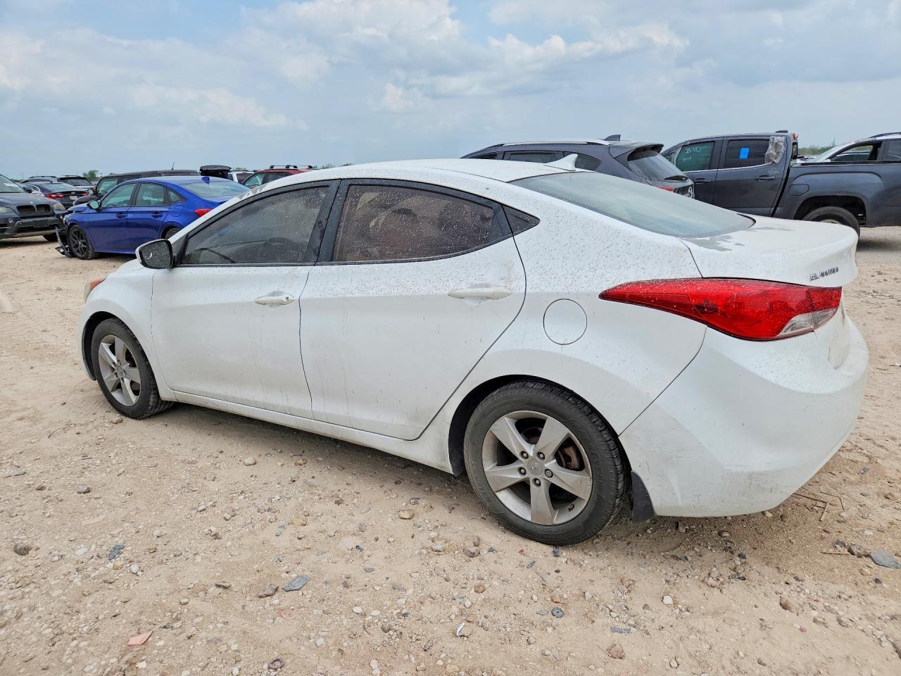 2013 Hyundai Elantra Gls - Image 2
