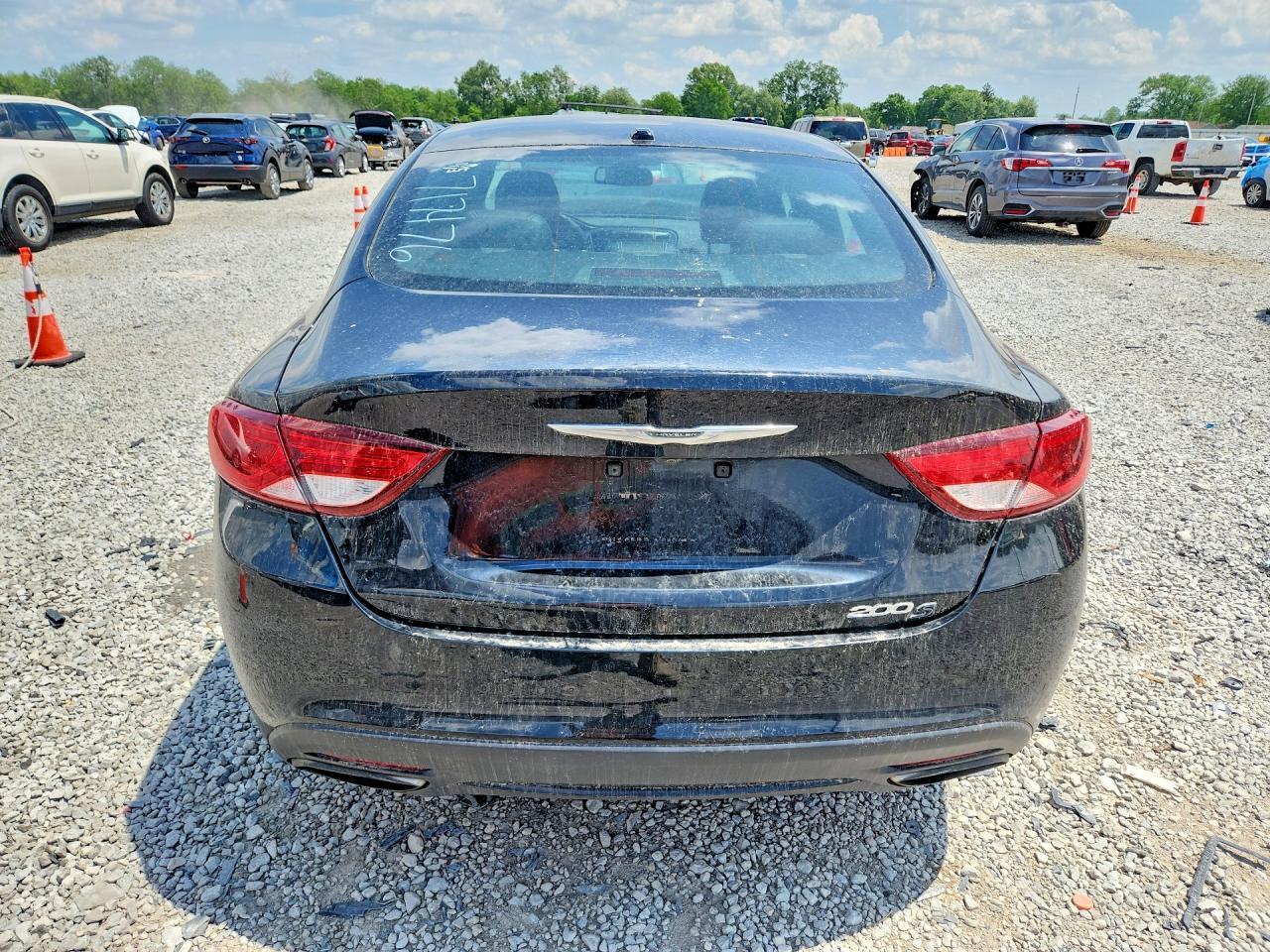 2015 Chrysler 200 S - Фото 6