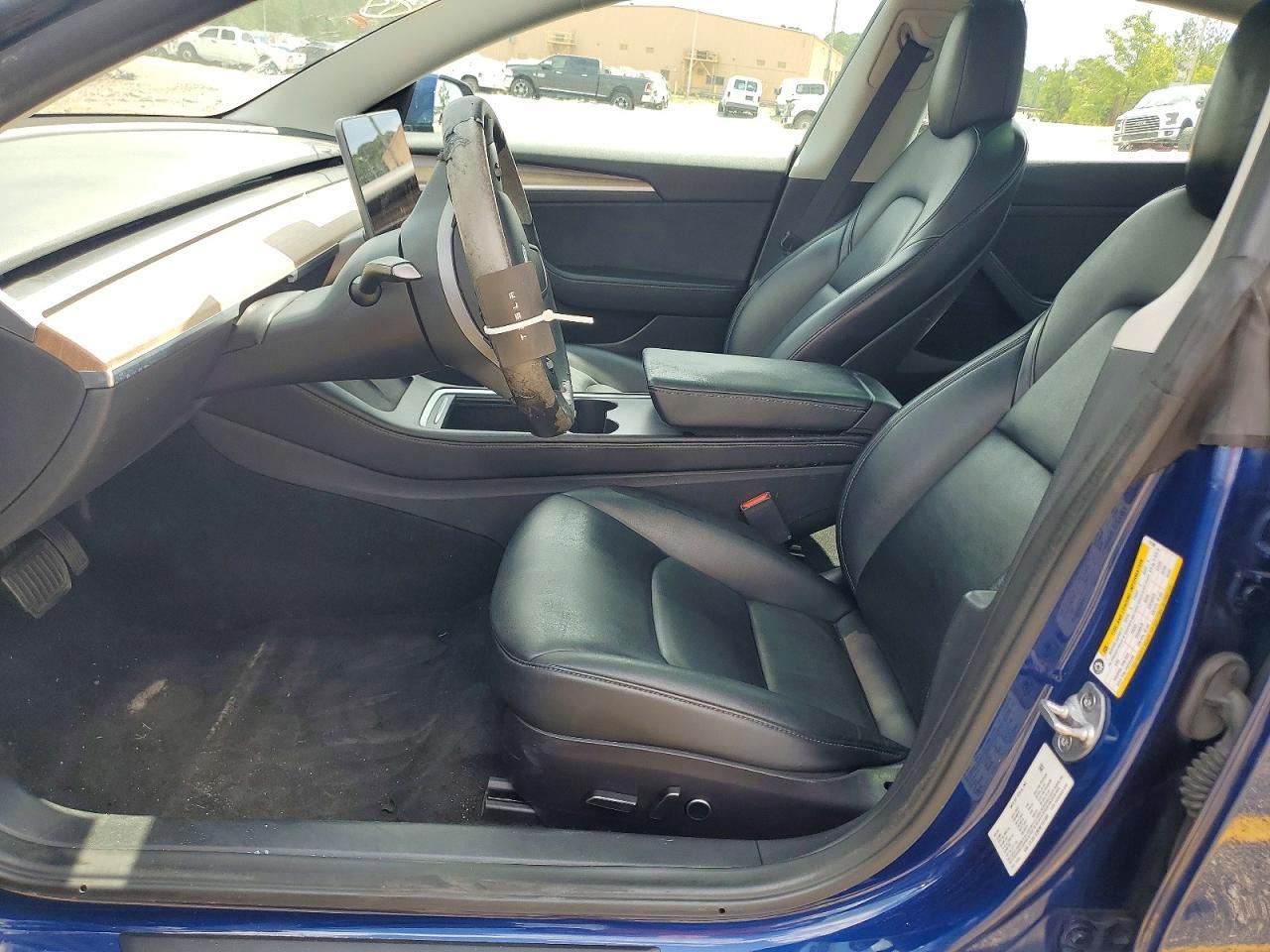 2022 Tesla Model 3 - Фото 7