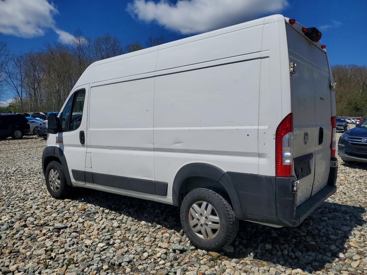 2019 Ram Promaster 1500 Delivery Van - Фото 2