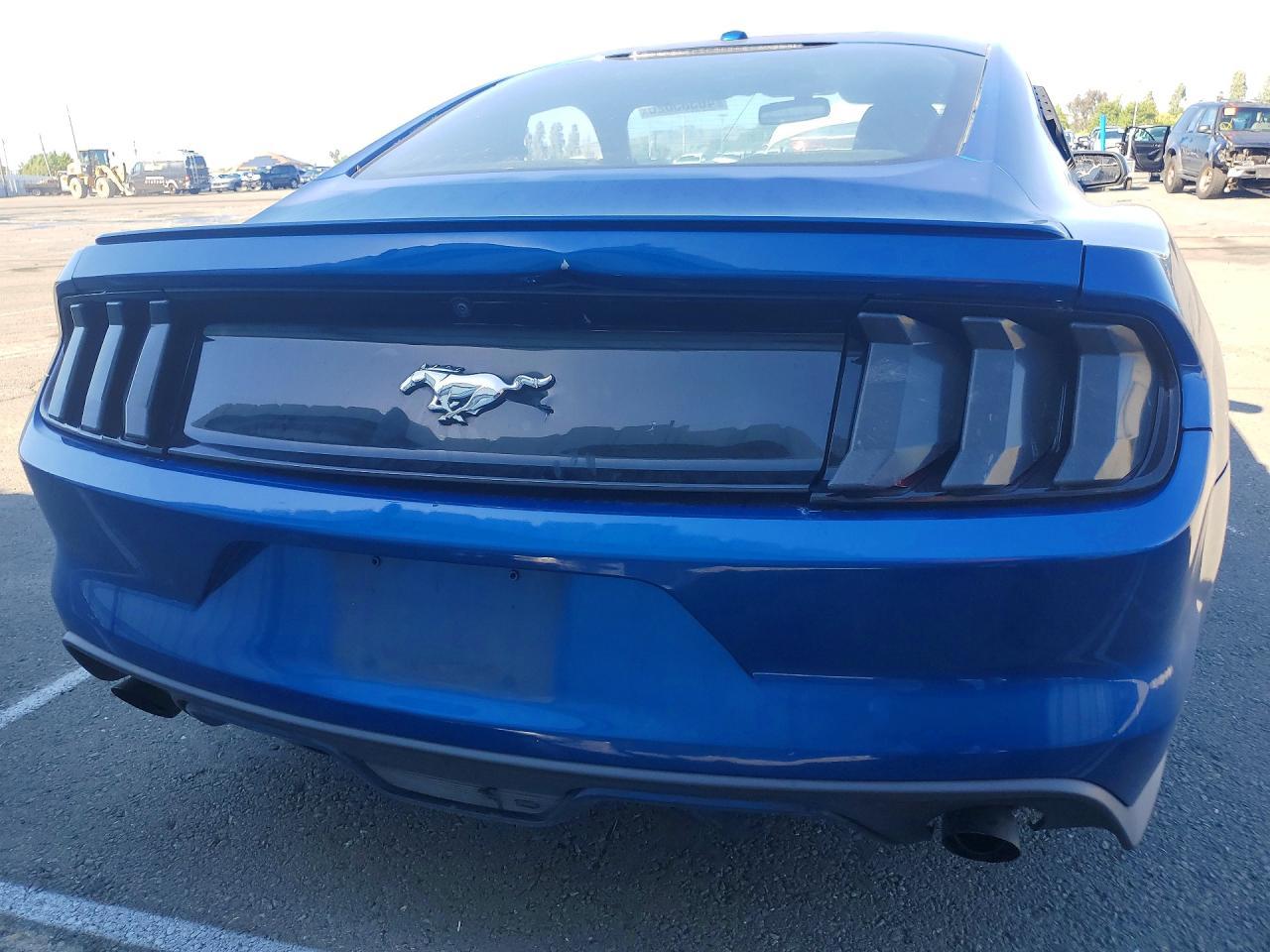 2017 Ford Mustang - Фото 6