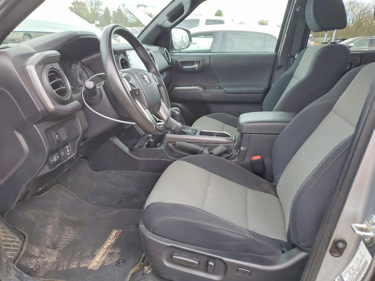 2022 Toyota Tacoma Double Cab - Image 7
