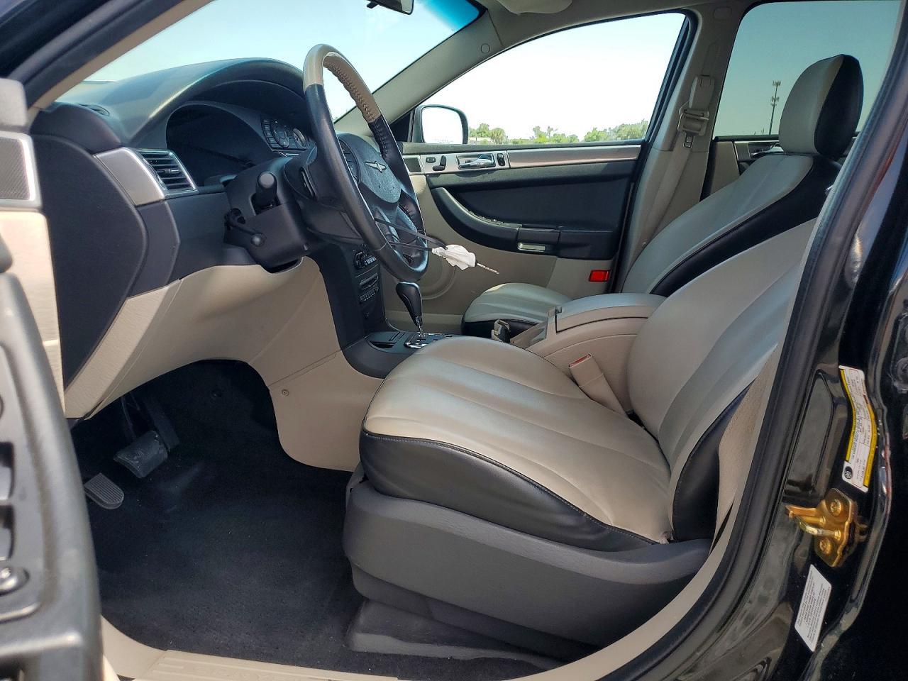 2006 Chrysler Pacifica Touring - Image 7