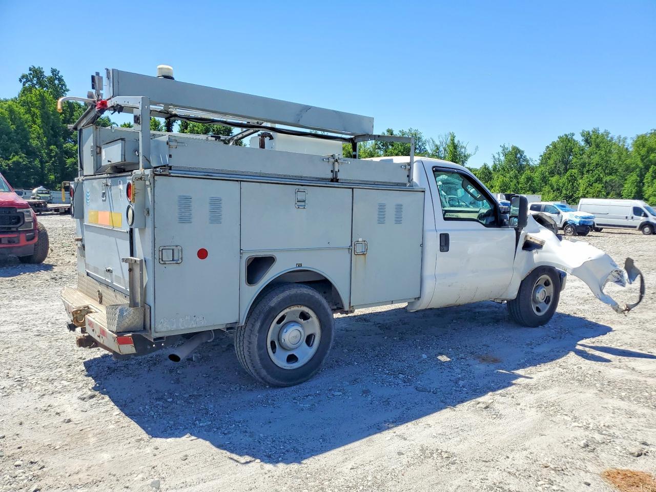 2008 Ford F350 Srw Super Duty - Image 3