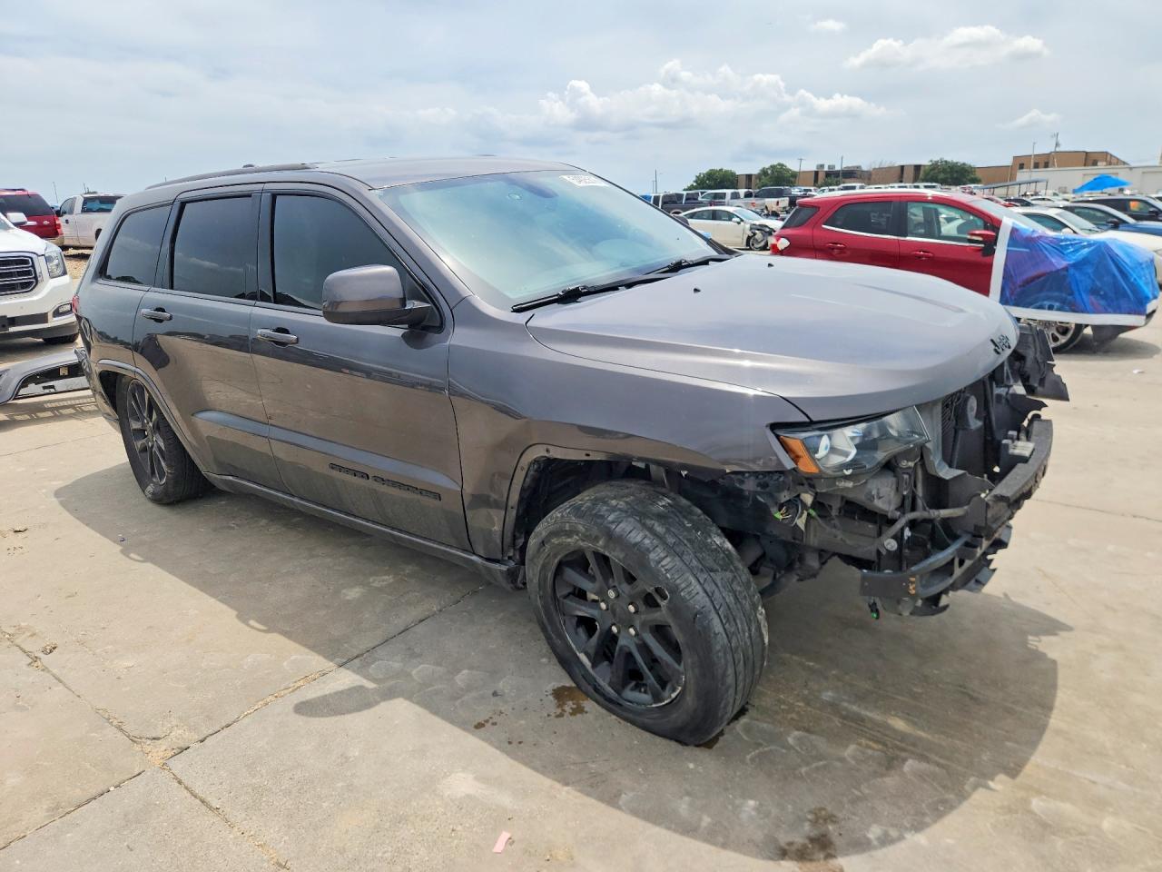 2019 Jeep Grand Cherokee Laredo - Image 4