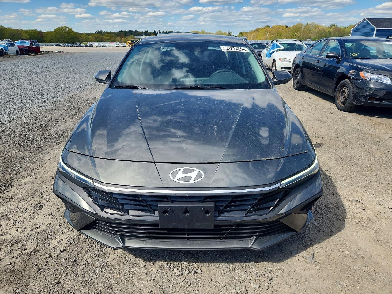 2025 Hyundai Elantra Se - Фото 5