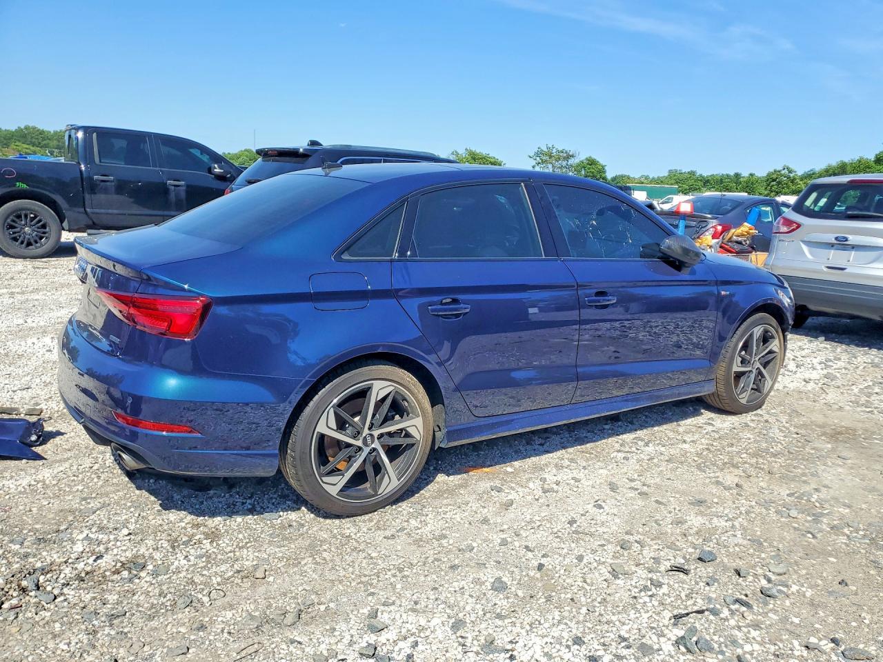 2020 Audi A3 S-Line Premium - Фото 3