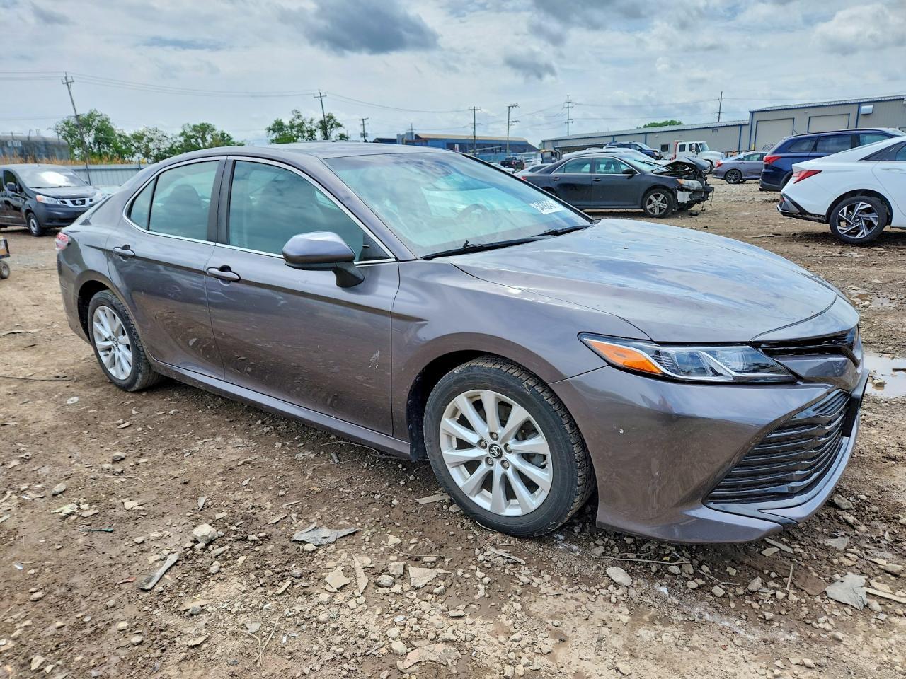 2018 Toyota Camry Le - Фото 4