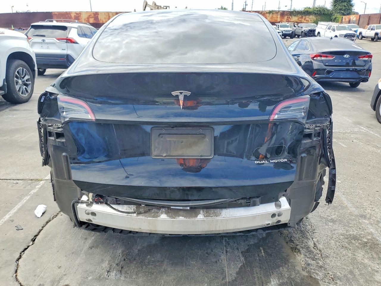 2024 Tesla Model Y - Фото 6