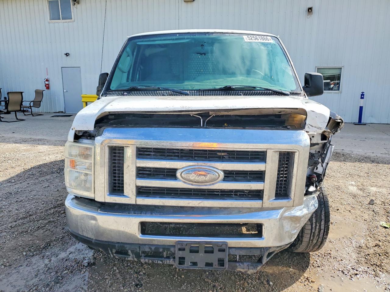 2013 Ford Econoline E250 Van - Image 5