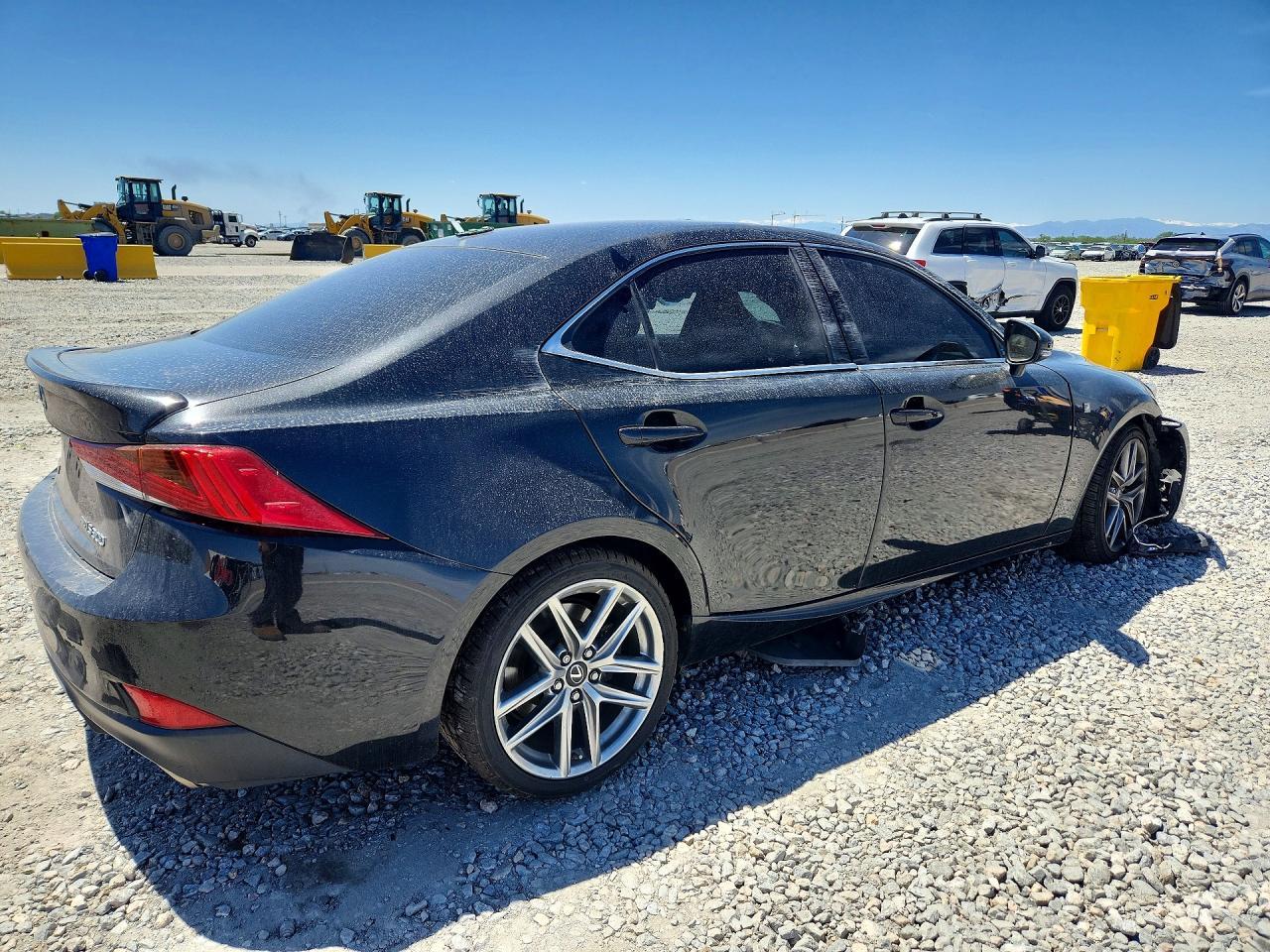 2017 Lexus Is 300 - Фото 3