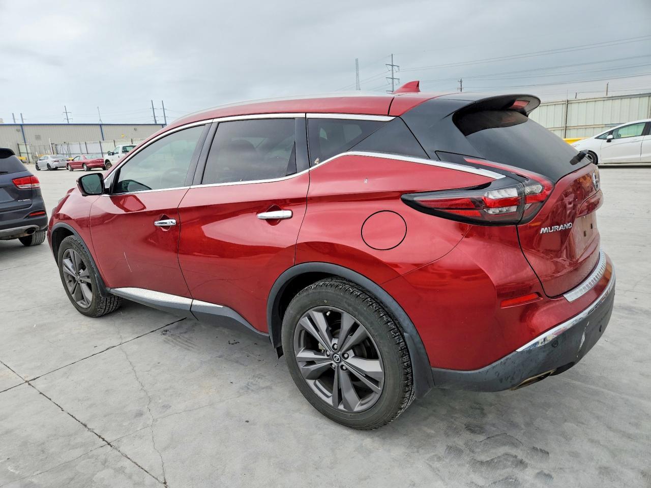 2020 Nissan Murano Platinum - Image 2