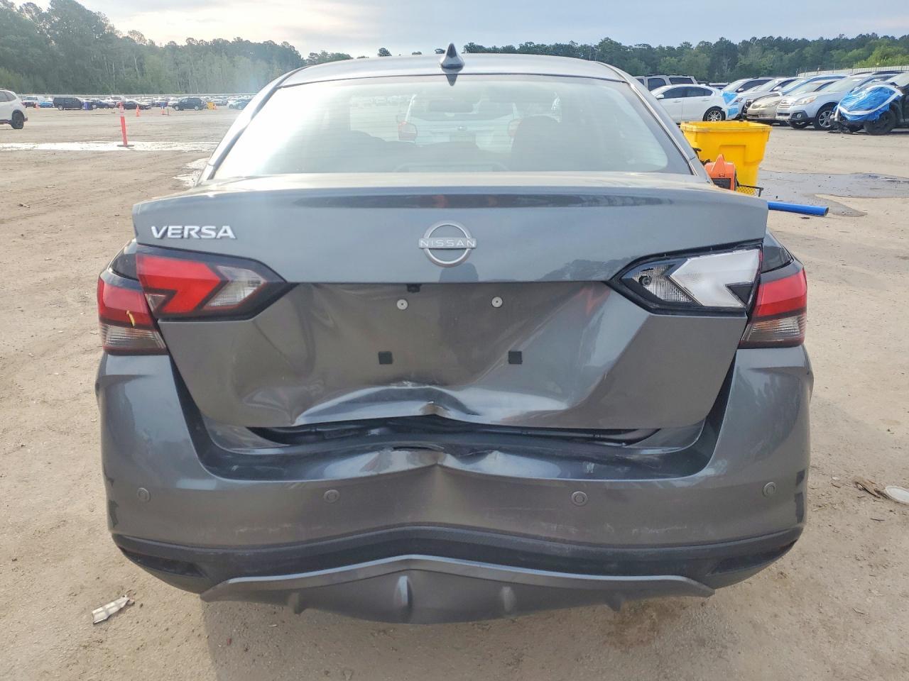 2025 Nissan Versa Sv - Image 6