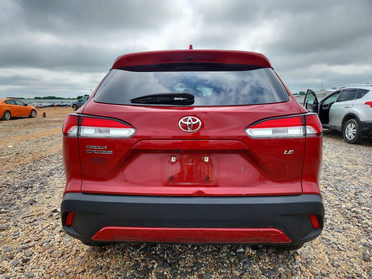 2022 Toyota Corolla Cross Le - Image 6