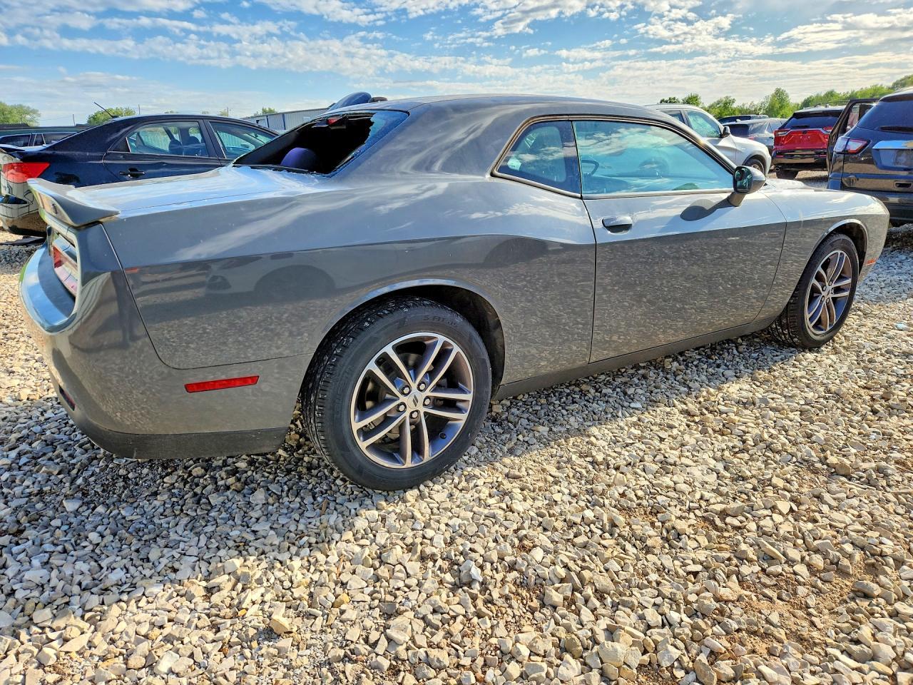 2019 Dodge Challenger Sxt - Фото 3