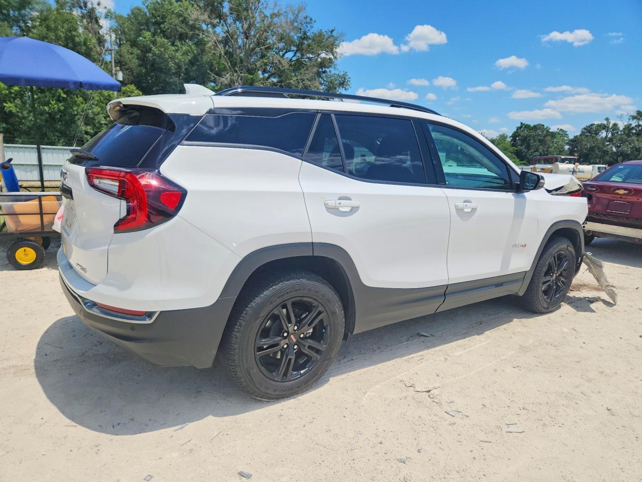 2024 GMC Terrain At4 - Фото 3