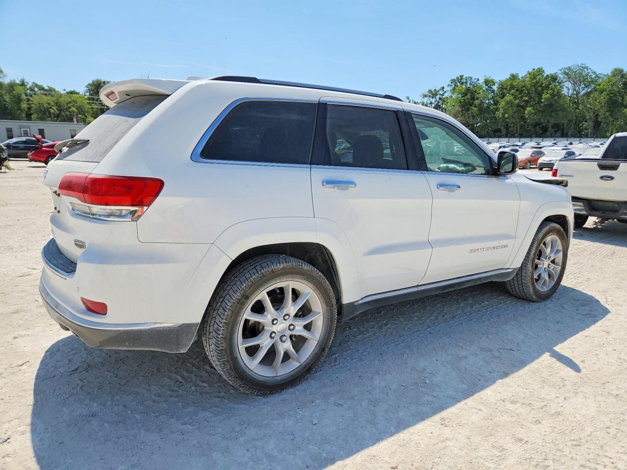 2016 Jeep Grand Cherokee Summit - Image 3
