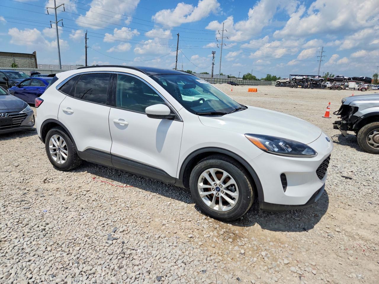 2020 Ford Escape Se - Фото 4