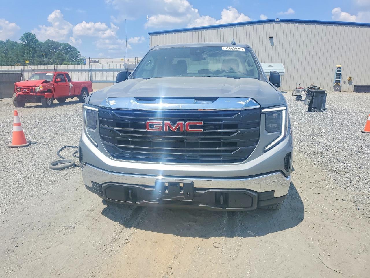 2025 GMC Sierra K1500 - Image 5
