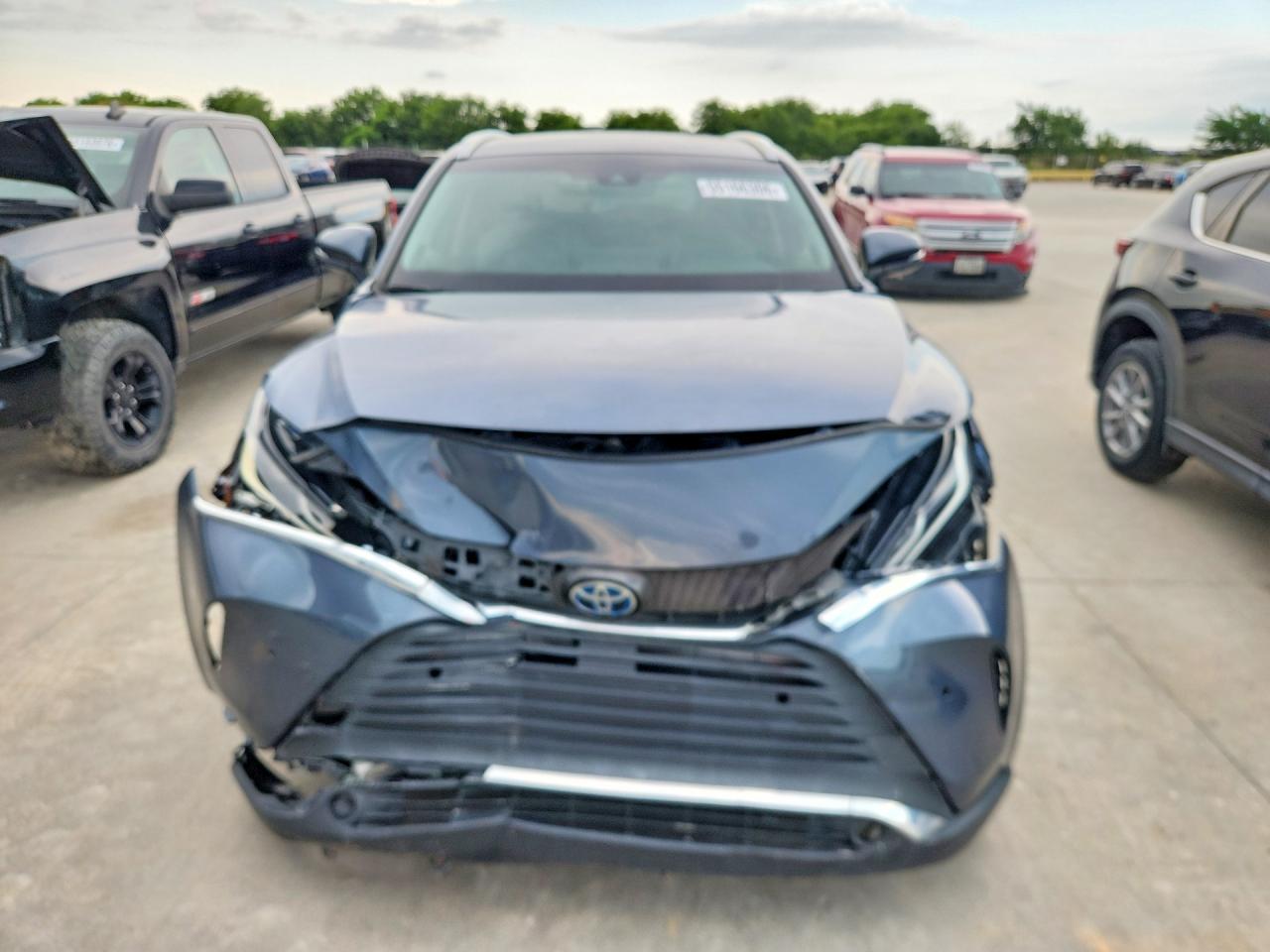 2021 Toyota Venza Xle - Image 5