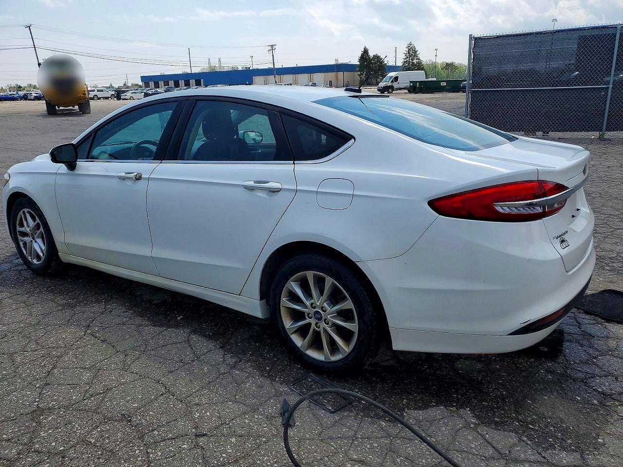 2017 Ford Fusion Se - Фото 2
