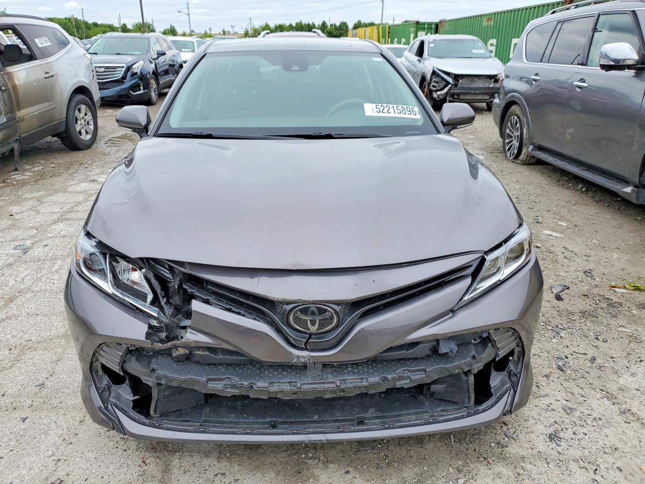 2020 Toyota Camry Le - Фото 5
