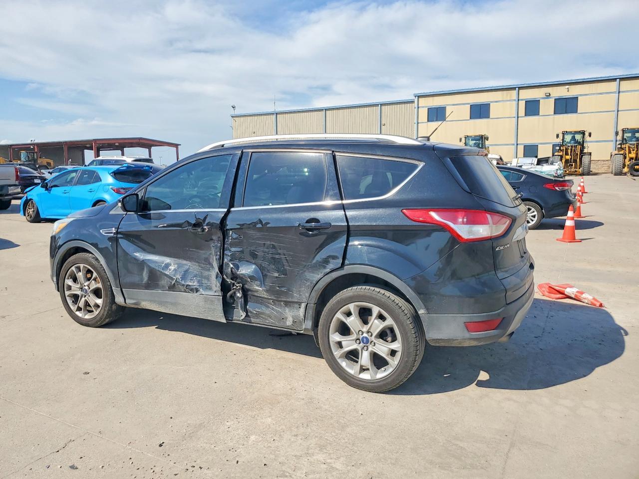 2015 Ford Escape Titanium - Фото 2