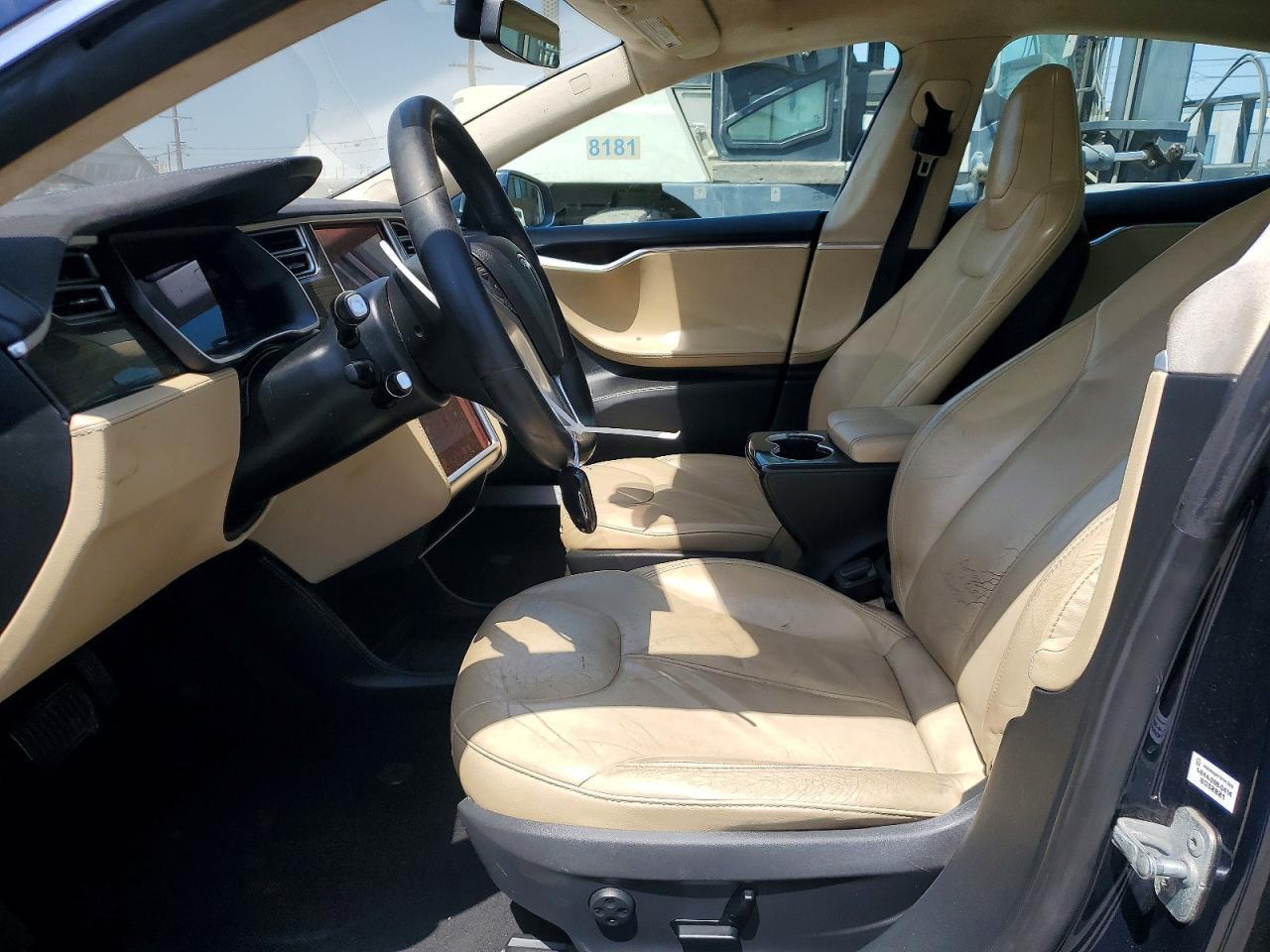 2014 Tesla Model S - Image 7