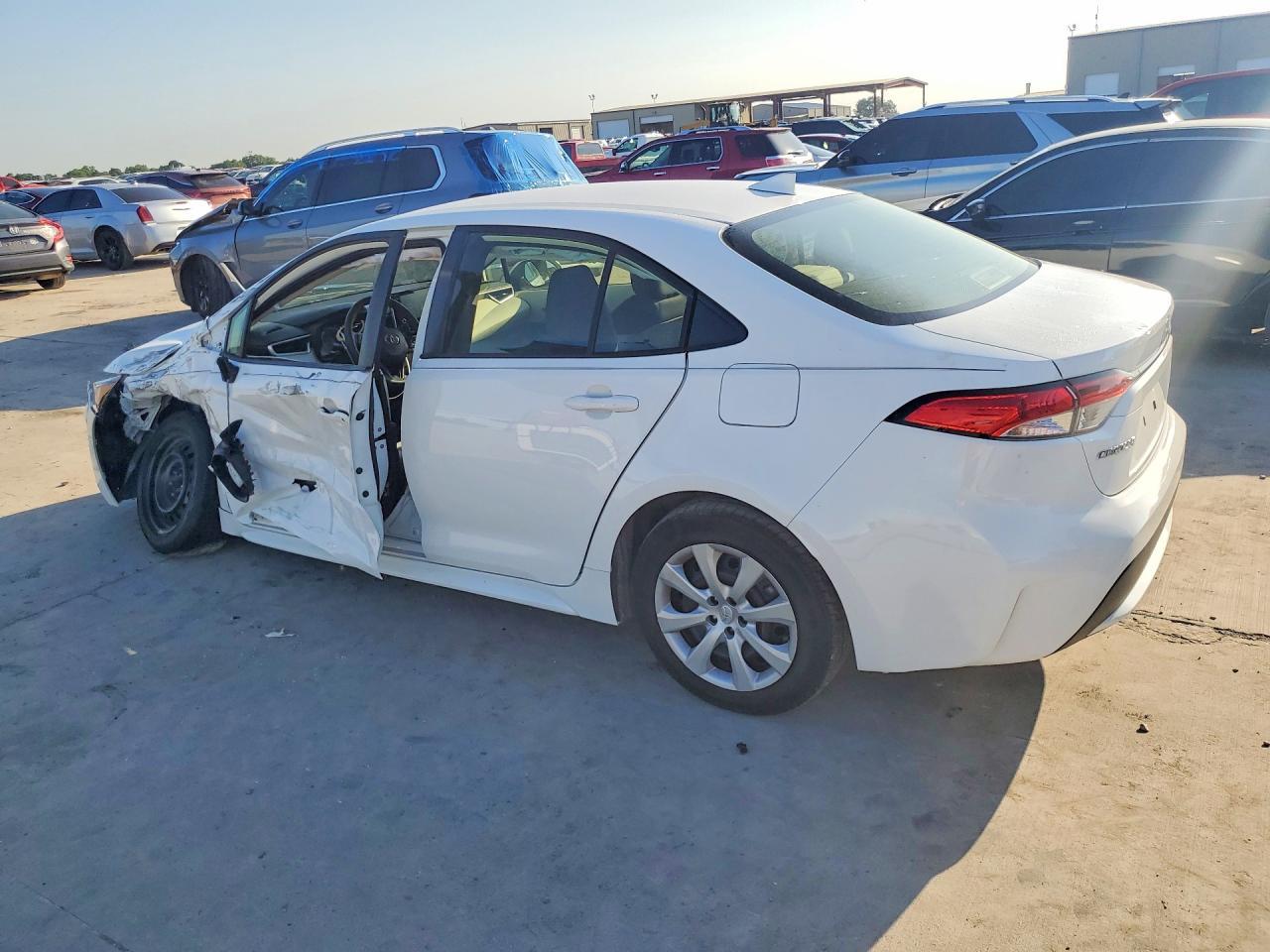 2021 Toyota Corolla Le - Фото 2