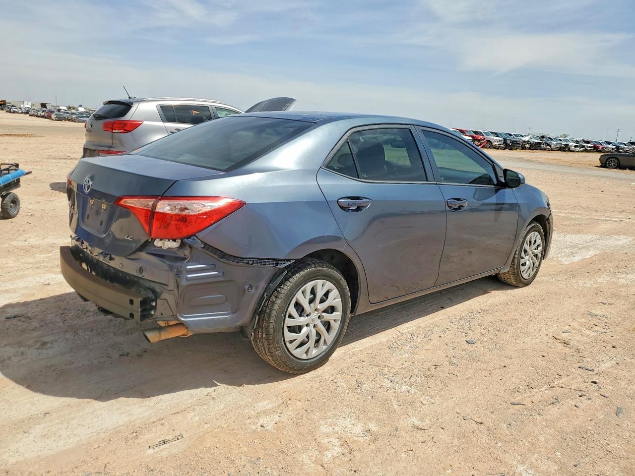 2017 Toyota Corolla Le - Фото 3