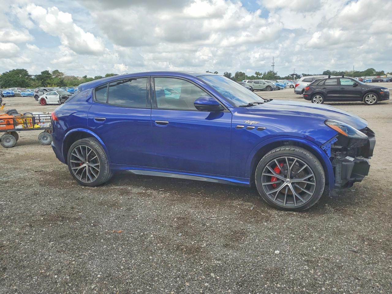 2023 Maserati Grecale Trofeo - Image 4