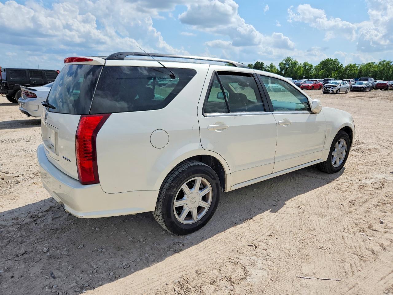2004 Cadillac Srx - Фото 3