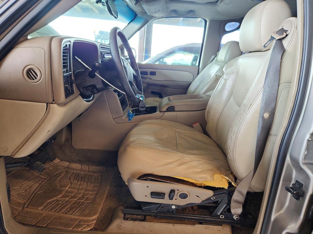 2004 Chevrolet Tahoe C1500 - Image 7