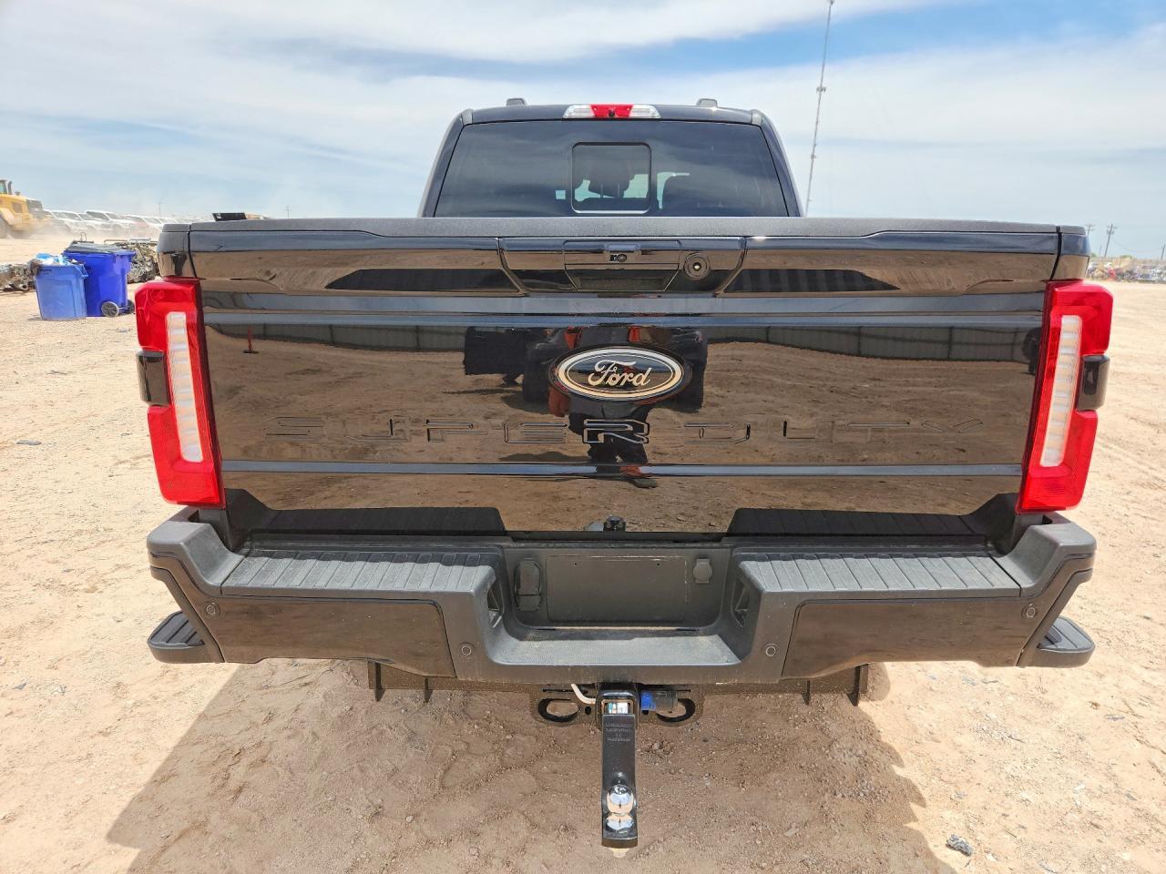 2025 Ford F250 Super Duty - Фото 6