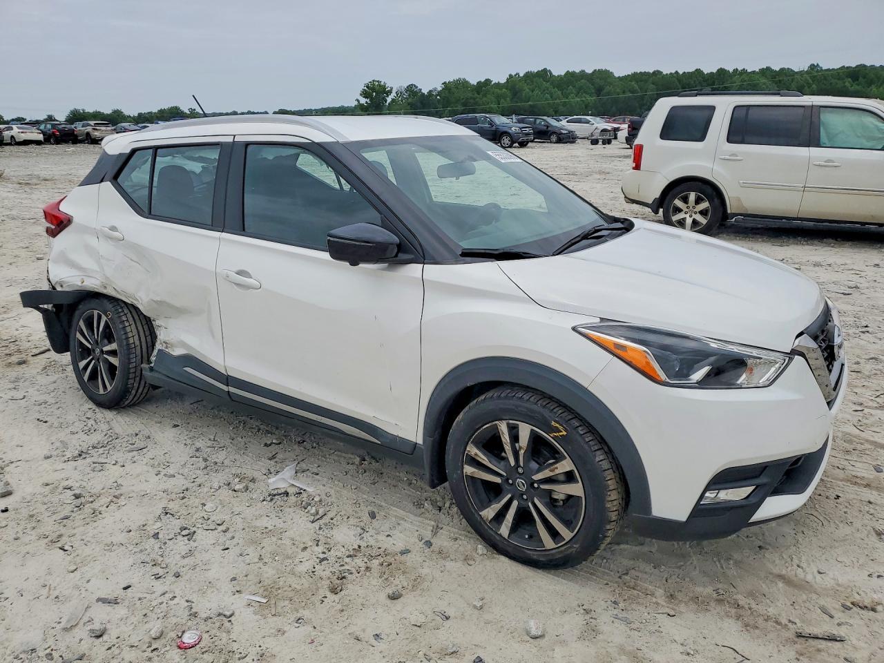 2018 Nissan Kicks Sr - Фото 4