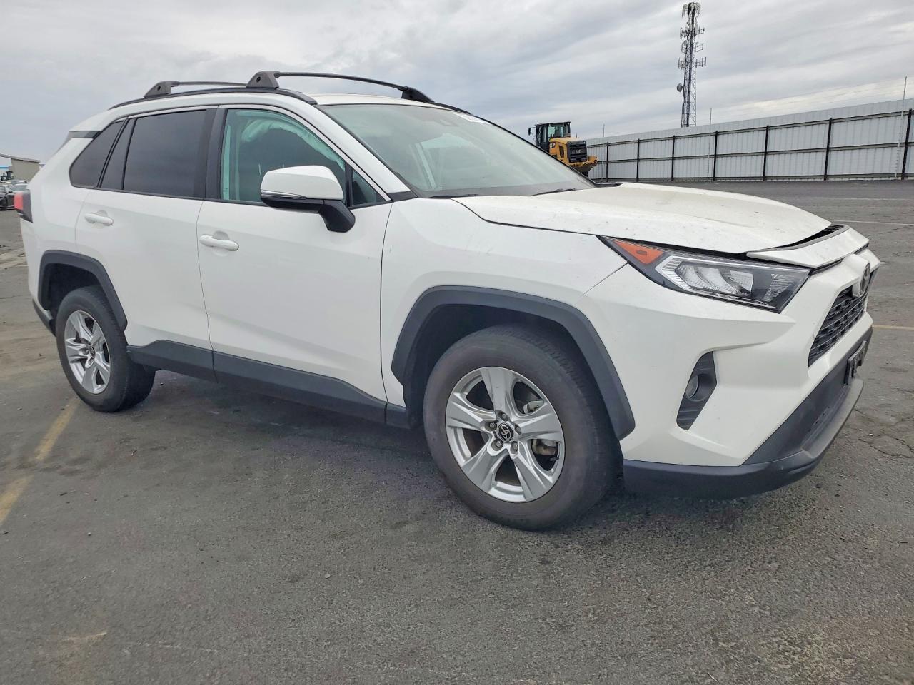 2021 Toyota Rav4 Xle - Image 4