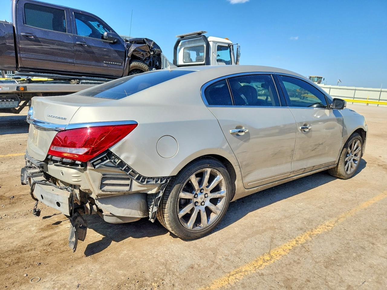 2014 Buick Lacrosse - Image 3
