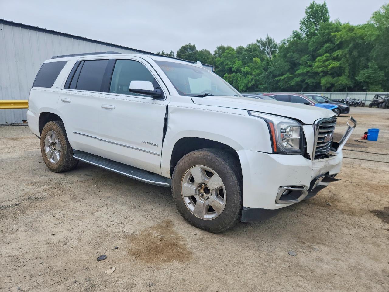 2017 GMC Yukon Slt - Фото 4