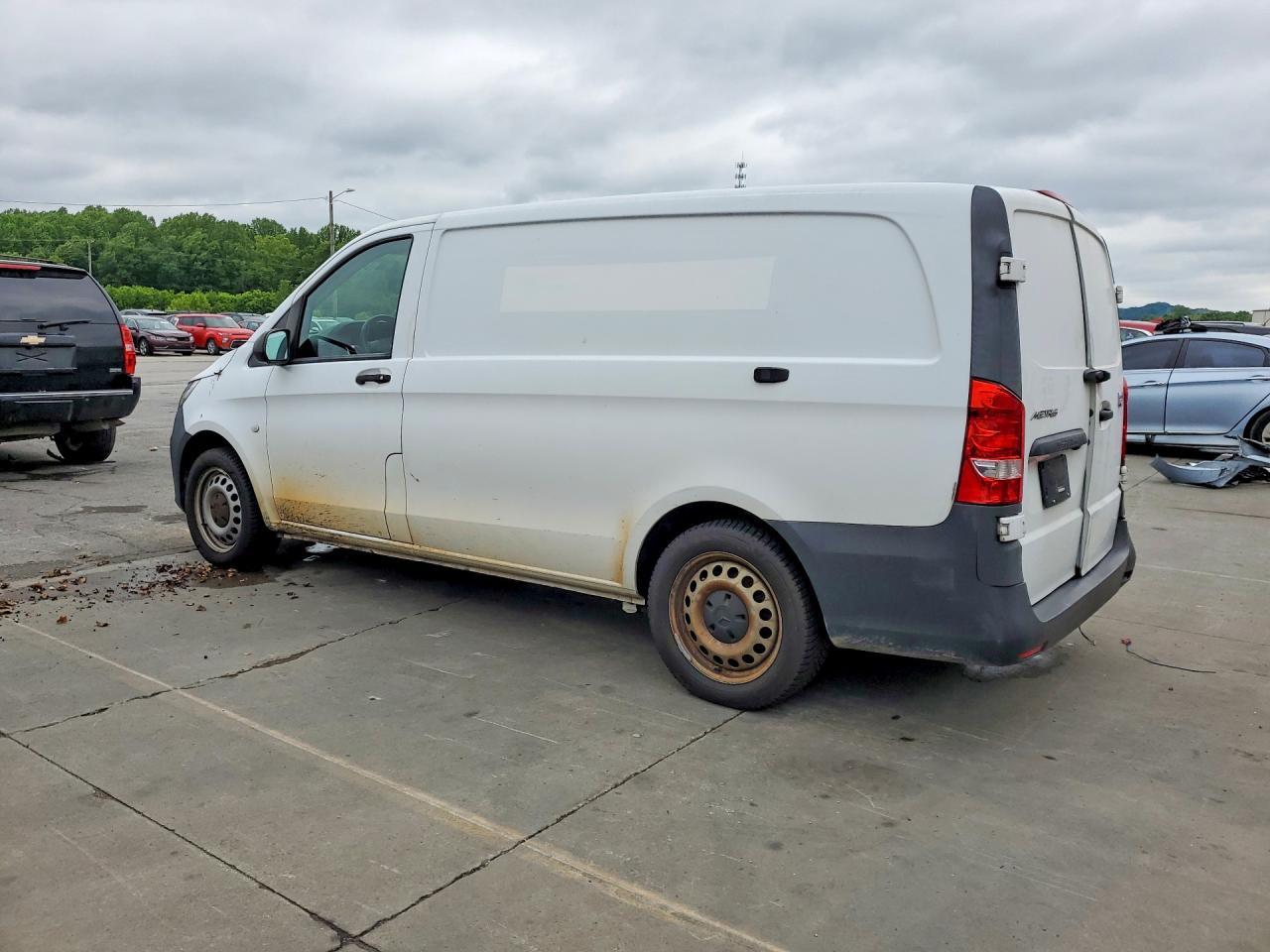 2020 Mercedes Benz Metris - Фото 2
