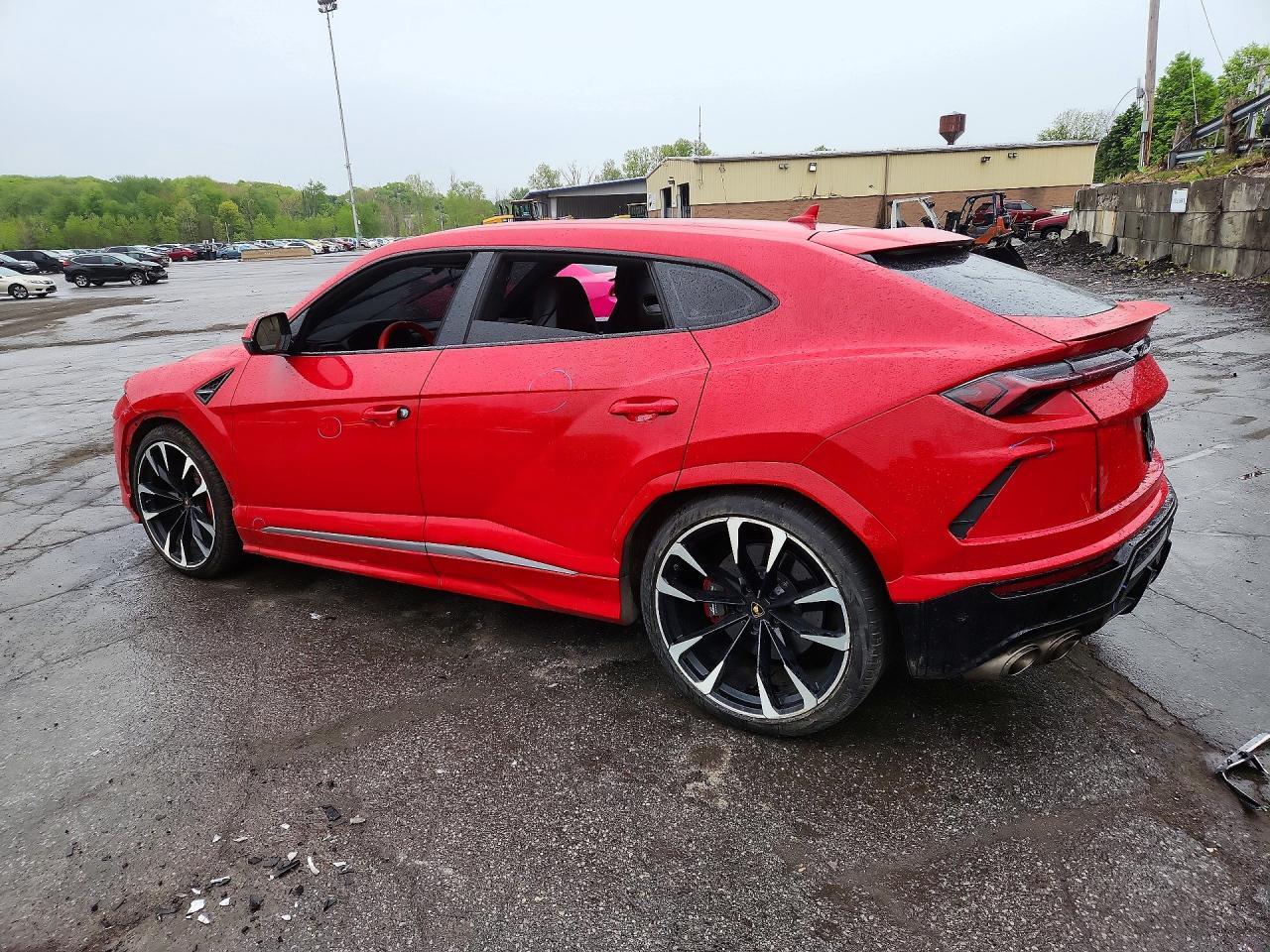 2022 Lamborghini Urus - Фото 2